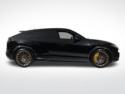 2023 Lamborghini Urus Performante