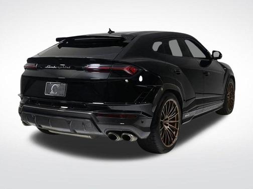 2023 Lamborghini Urus Performante