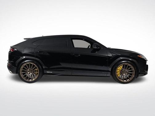 2023 Lamborghini Urus Performante