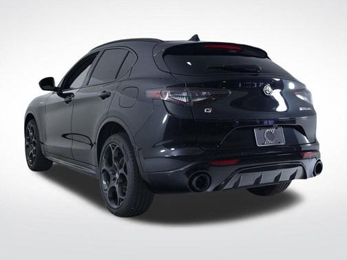 2025 Alfa Romeo Stelvio Base