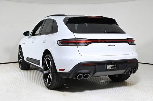 2024 Porsche Macan Base