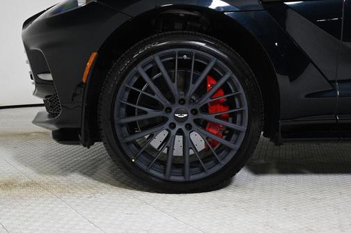 2025 Aston Martin DBX 707
