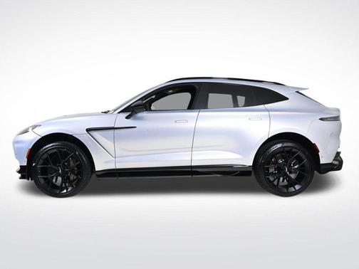 2025 Aston Martin DBX 707