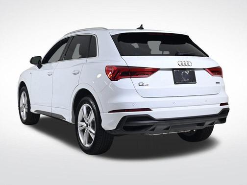 2024 Audi Q3 45 S line Premium