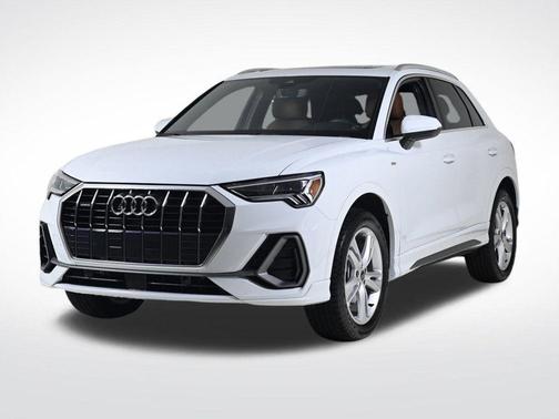 2024 Audi Q3 45 S line Premium