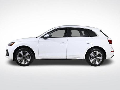 2023 Audi Q5 40 Premium Plus