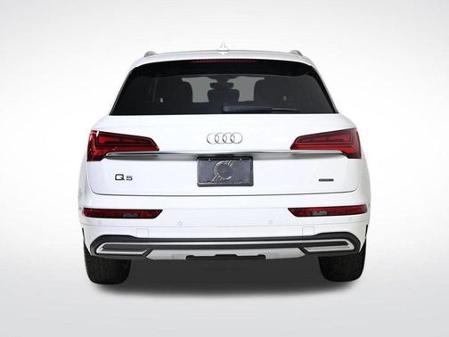 2023 Audi Q5 40 Premium Plus