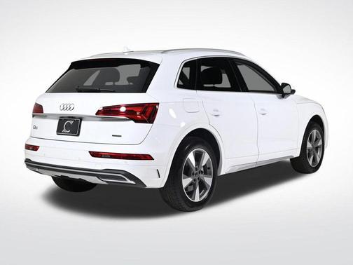 2023 Audi Q5 40 Premium Plus