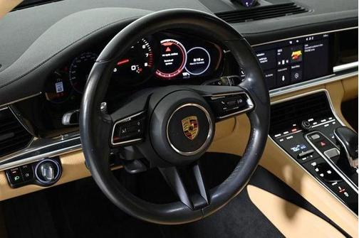 2021 Porsche Panamera RWD