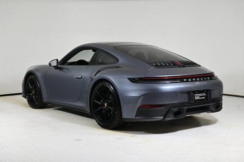 2025 Porsche 911 Carrera