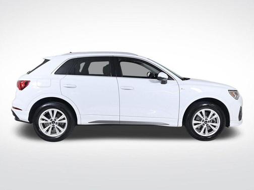 2024 Audi Q3 45 S line Premium