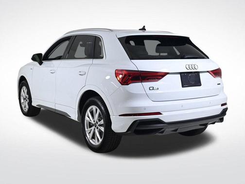 2024 Audi Q3 45 S line Premium