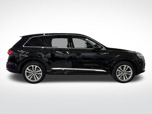 2025 Audi Q7 45 Premium Plus