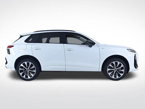Glacier White Metallic 2026 Audi Q3 S line