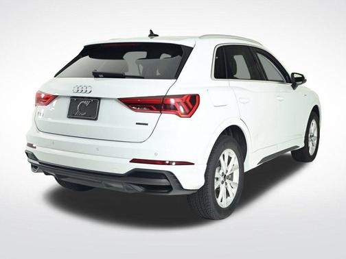 2025 Audi Q3 45 S line Premium