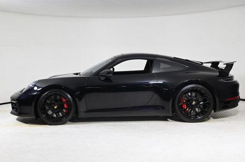 2024 Porsche 911 Carrera 4 GTS