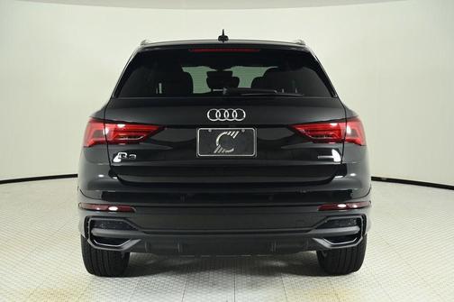 2025 Audi Q3 45 S line Premium