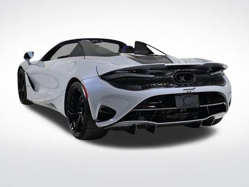 2025 McLaren 750S Base