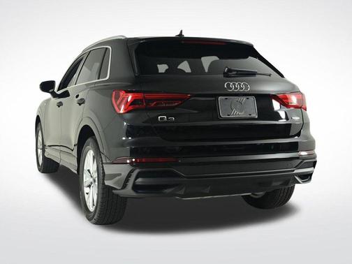2025 Audi Q3 45 S line Premium