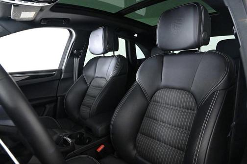 2025 Porsche Macan T