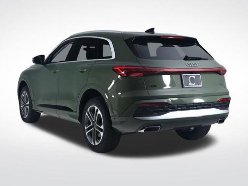 Green Metallic 2026 Audi Q5 PLUS