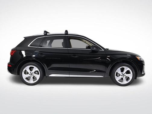 2025 Audi Q5 45 S line quattro Premium