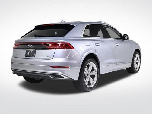 2022 Audi Q8 Premium