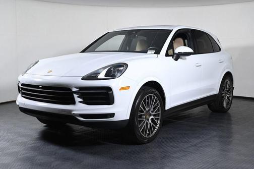 Carrara White Metallic 2023 Porsche Cayenne Platinum Edition