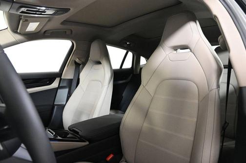 2026 Porsche Panamera 4