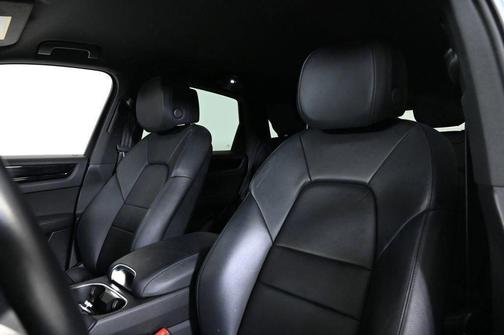 2022 Porsche Cayenne Platinum Edition