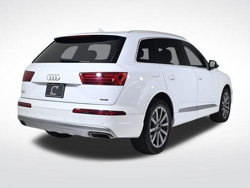 2019 Audi Q7 55 Premium Plus