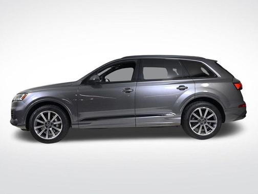 2023 Audi Q7 45 Premium Plus