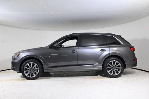 2023 Audi Q7 45 Premium Plus