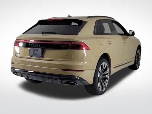 2025 Audi Q8 Premium Plus
