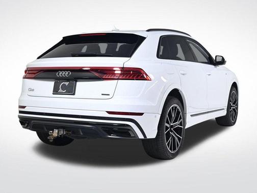 2020 Audi Q8 55 Premium Plus