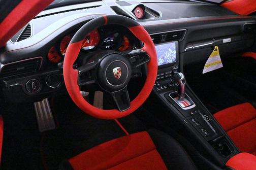 2018 Porsche 911 GT2 RS