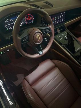 2024 Porsche Panamera 4