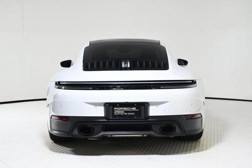 2025 Porsche 911 Carrera