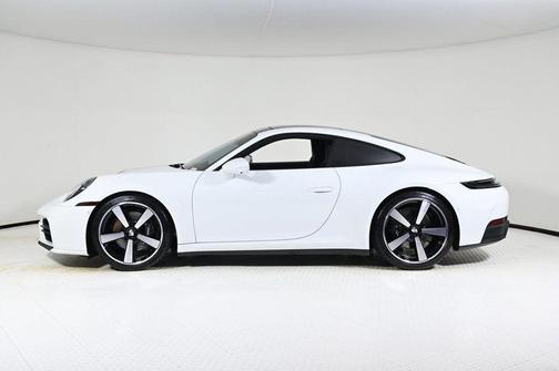 2025 Porsche 911 Carrera