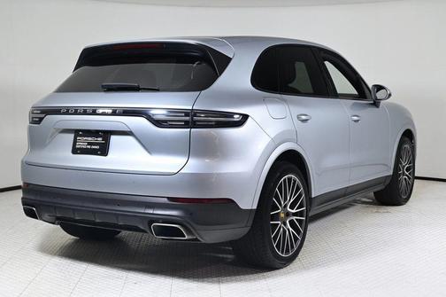 2022 Porsche Macan Base