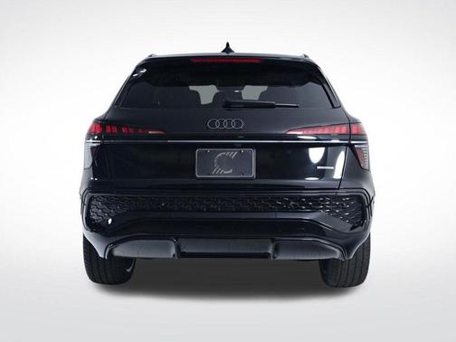 2026 Audi Q3 S LINE