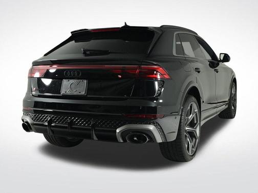 2025 Audi RS Q8 4.0T quattro performance