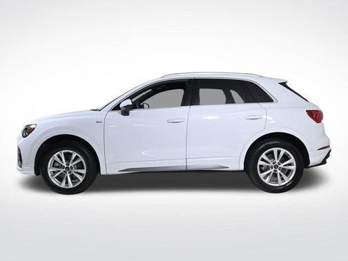 2024 Audi Q3 45 S line Premium