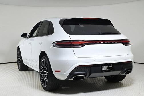 2024 Porsche Macan Base
