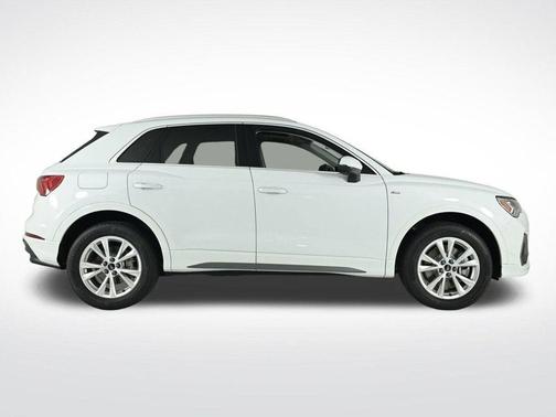2025 Audi Q3 45 S line Premium