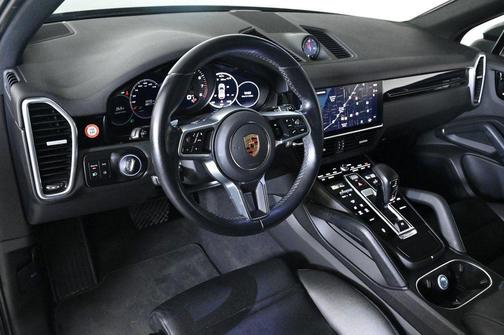 2023 Porsche Cayenne Base