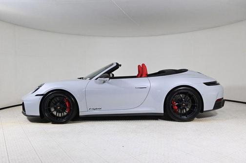 2026 Porsche 911 Carrera 4 GTS