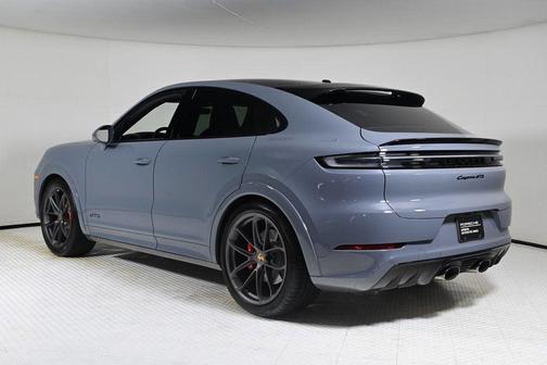 2025 Porsche Cayenne GTS