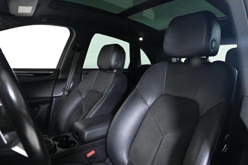 2019 Porsche Macan Base