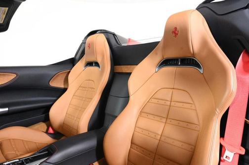 2025 Ferrari SF90 Spider Base